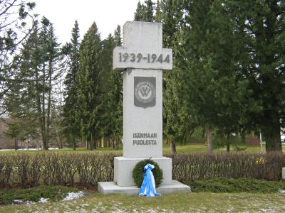 Памятник на месте захоронения солдат на кладбище у церкви Улвила. Фото Тимо Коркеаойя 26.2.2008